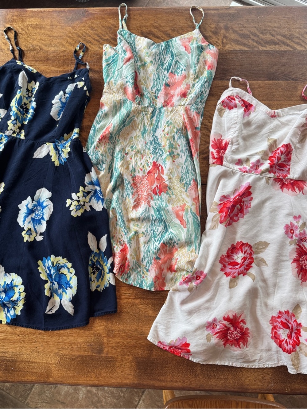 Old Navy - Floral Spaghetti Strap Women’s Dresses - Navy/Multi/White Floral - M